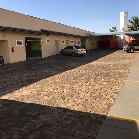 Motel& Hotel Ape Goiania !!! Екстериор снимка